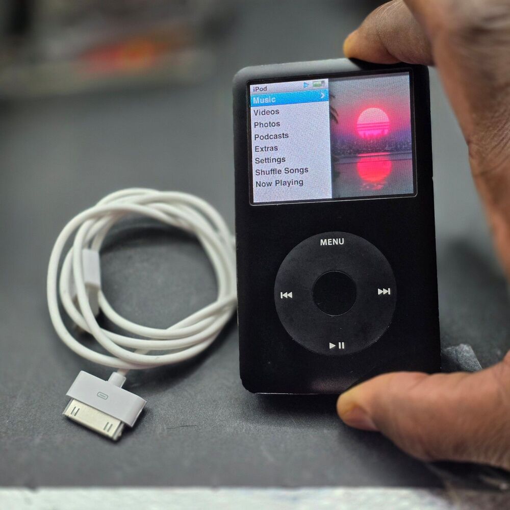 Apple iPod Classic 160GB Black (A1238) – New Battery – Fully Working + Cable